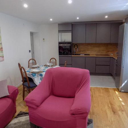 Oriella Apartmans And Room Novigrad Istria Exterior foto