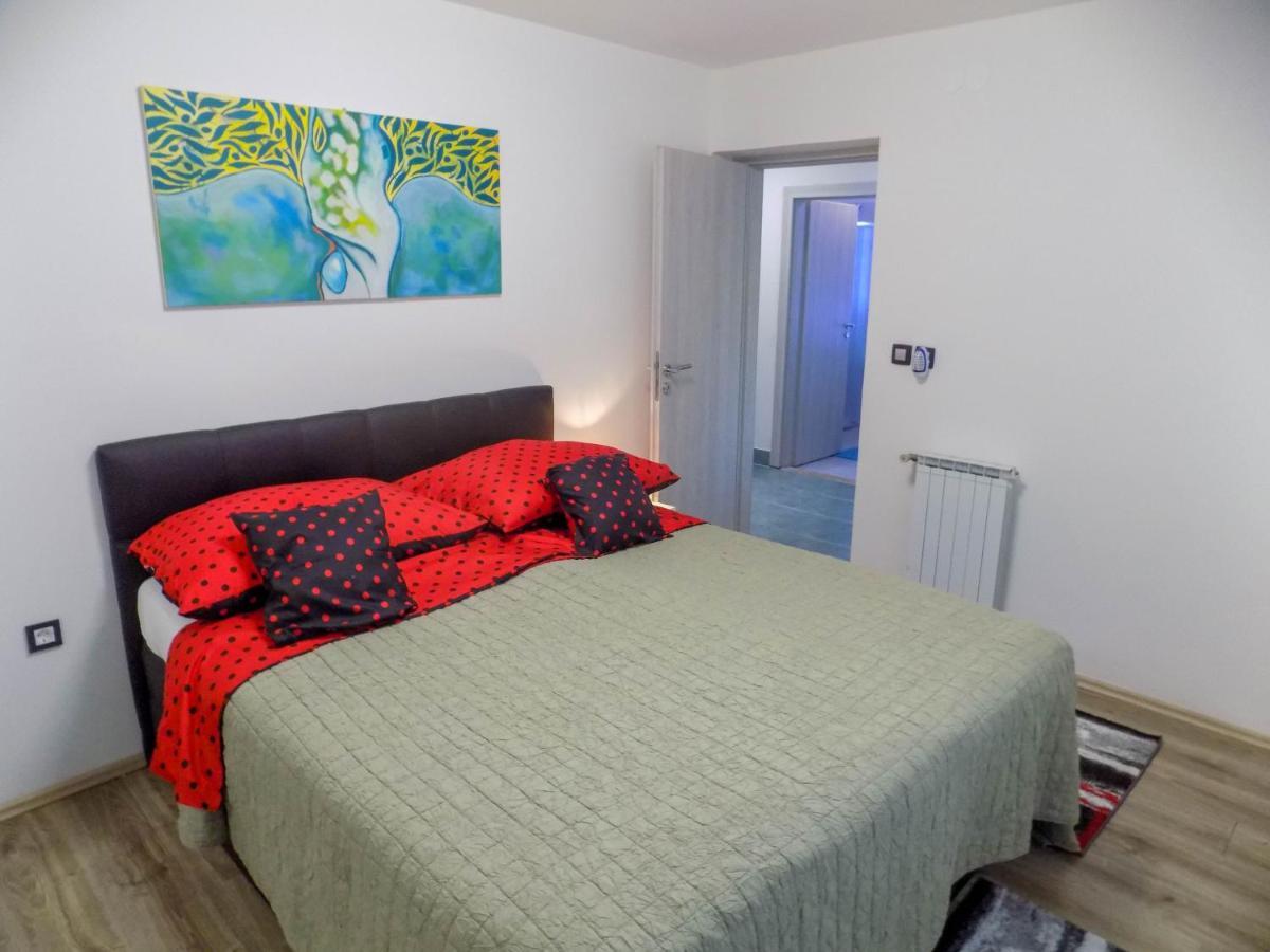 Oriella Apartmans And Room Novigrad Istria Exterior foto