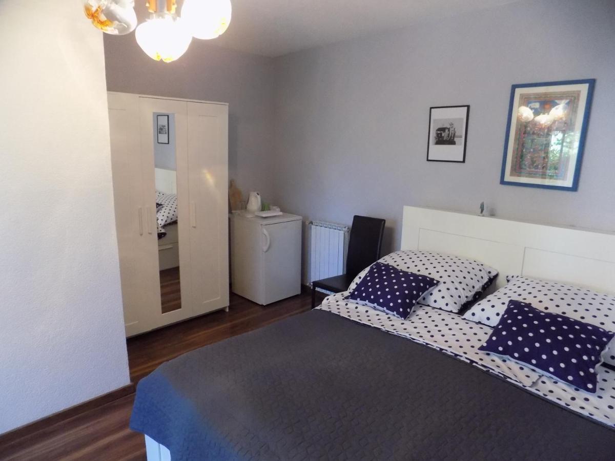 Oriella Apartmans And Room Novigrad Istria Exterior foto