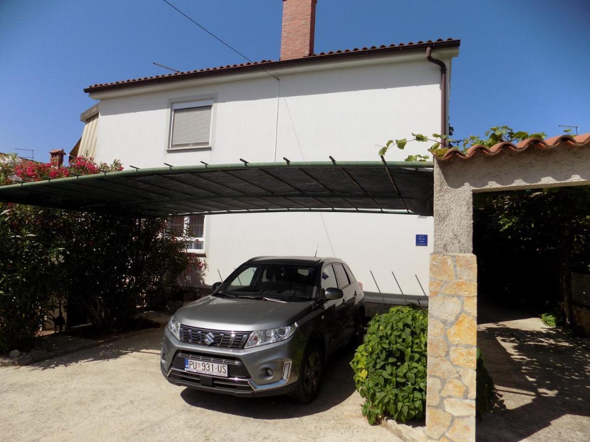 Oriella Apartmans And Room Novigrad Istria Exterior foto