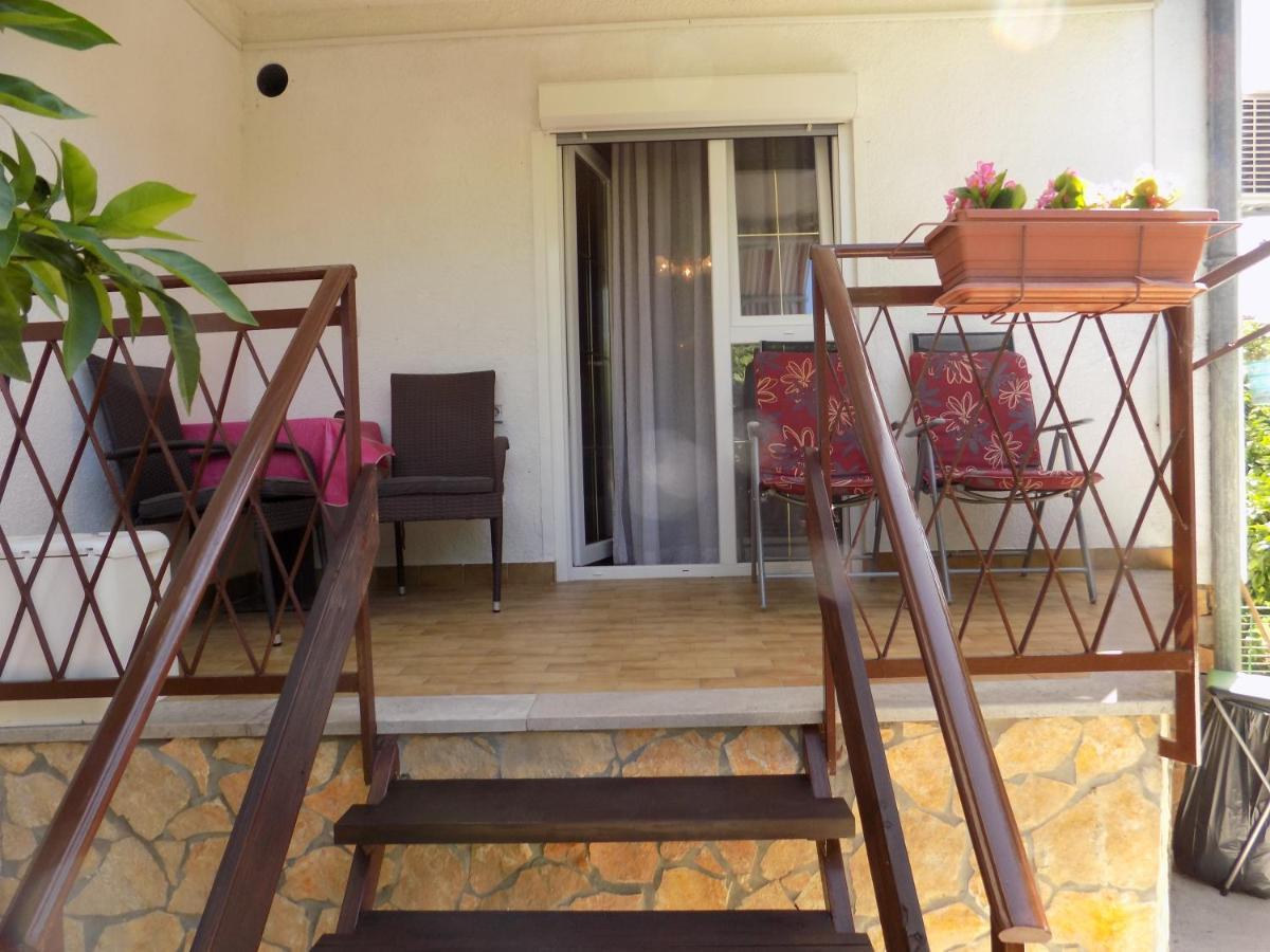 Oriella Apartmans And Room Novigrad Istria Exterior foto