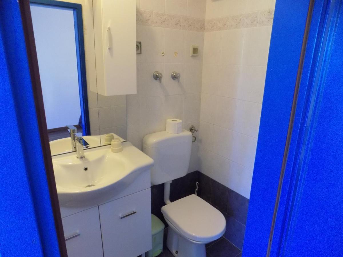 Oriella Apartmans And Room Novigrad Istria Exterior foto
